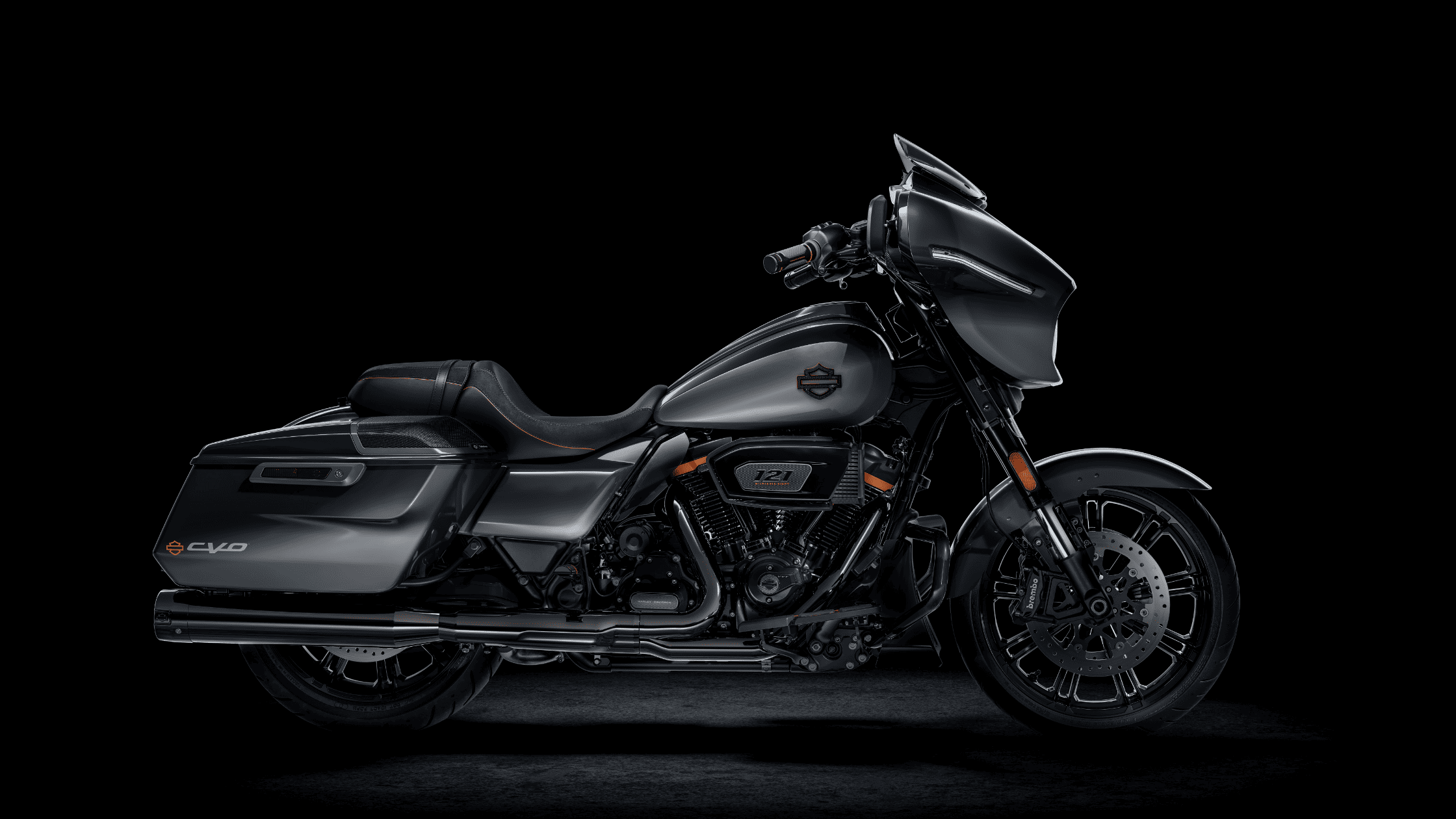 2025 Harley-Davidson® CVO™ Street Glide® in gray with Milwaukee-Eight® 121 engine, side profile